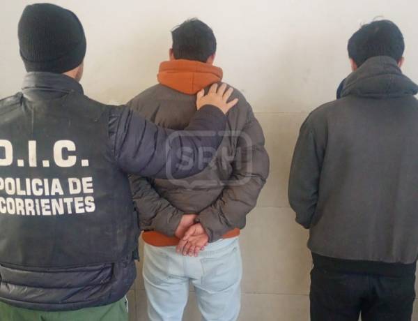 CORRIENTES | SECUESTRAN UNA HONDA WAVE ROBADA Y DEMORAN A DOS JÓVENES